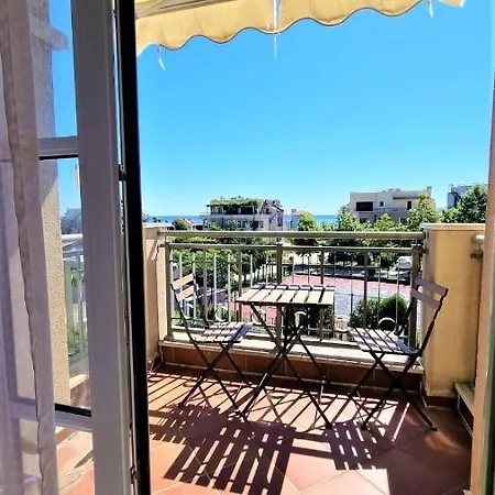 Beautiful Cozy In A Luxury Complex In 公寓 *