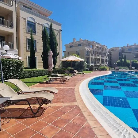 公寓 Beautiful Cozy In A Luxury Complex In *