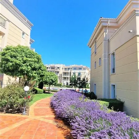 公寓 Beautiful Cozy In A Luxury Complex In *